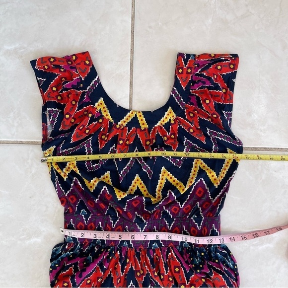 Marc by Marc Jacobs Red Sleeveless Balloon Mini Dress Size XS tribal multicolor - Picture 9 of 11